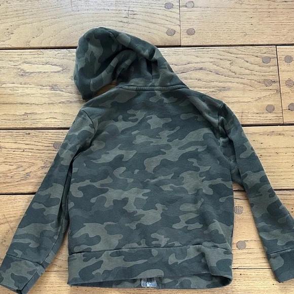Old Navy Kids Camouflage Hoodie - Green - Picture 3 of 3